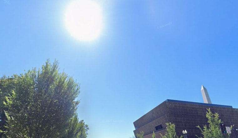 Washington D.C. Welcomes Chilly Autumn Blast with Sunny Days, Frosty Nights, and Showers Ahead