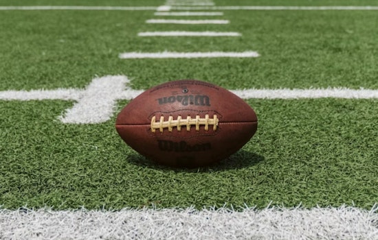 Week 8 High School Football Rundown: Close Calls and Dominant Wins Light Up El Paso, Lowcountry, and Beyond