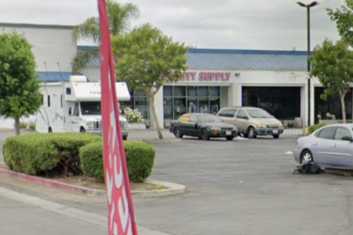 Woman Shoots Man Inside Compton Beauty Supply Store Amid Disturbance,