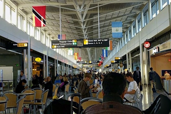 18 Injured as Mobile Lounge Collides with Dock at Washington Dulles International Airport