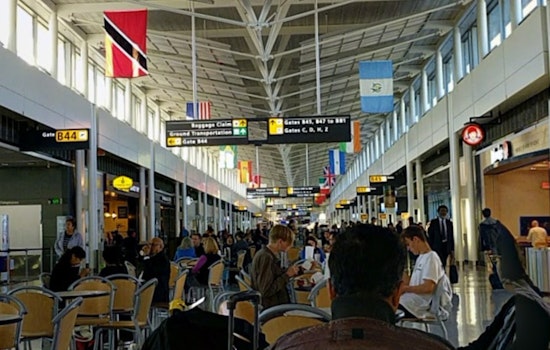18 Injured as Mobile Lounge Collides with Dock at Washington Dulles International Airport