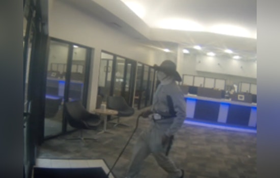 Slidell Police on the Hunt for Disguised Suspect After Fidelity Bank Robbery on Gause Boulevard