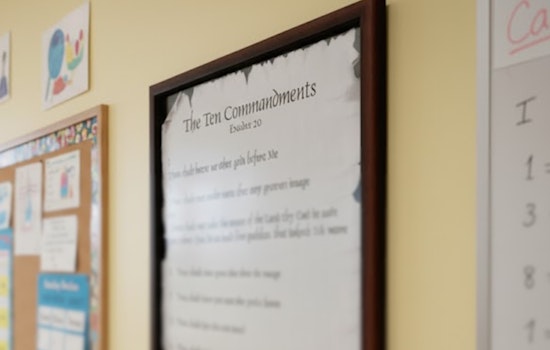 AG Paxton Sues Round Rock And Leander ISDs Over Ten Commandments