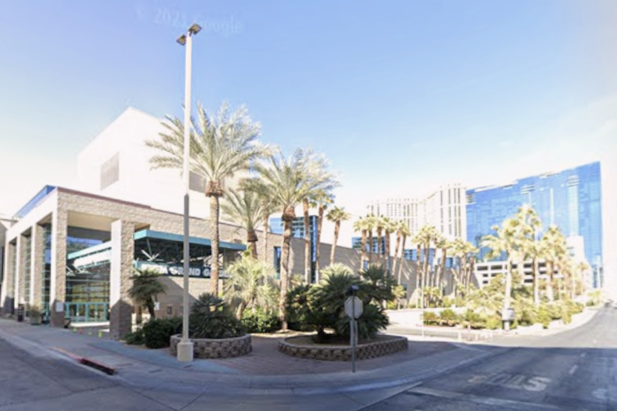 MGM Grand Las Vegas - You deserve more #Vegas in your life this Spring.  http://mgm.gr/nY6UKf | Facebook, image size:1200x800