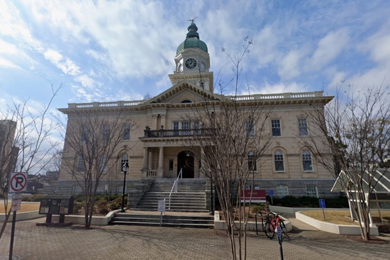 Athens Adjusts City Services for Veterans Day with Changes to Animal Shelter, Leisure, and Waste Management Schedules
