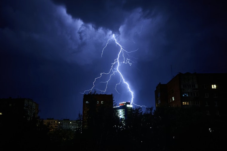 Atlanta Braces for Wet Afternoon as Showers and Thunderstorms Set to Hit the City
