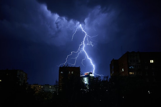 Atlanta Braces for Wet Afternoon as Showers and Thunderstorms Set to Hit the City