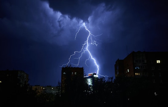 Atlanta Braces for Wet Afternoon as Showers and Thunderstorms Set to Hit the City