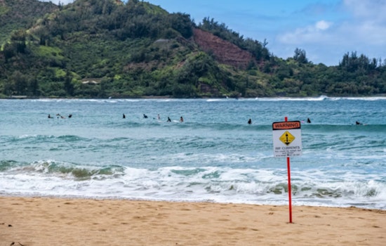 Big Island Surf Roars In, Hilo Beach Parks Shut as Rip Currents Rage
