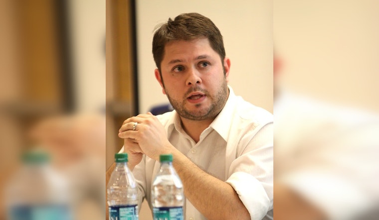 Bipartisan Effort by Senators Gallego and Moran Aims to Boost Public Transit in Small Cities