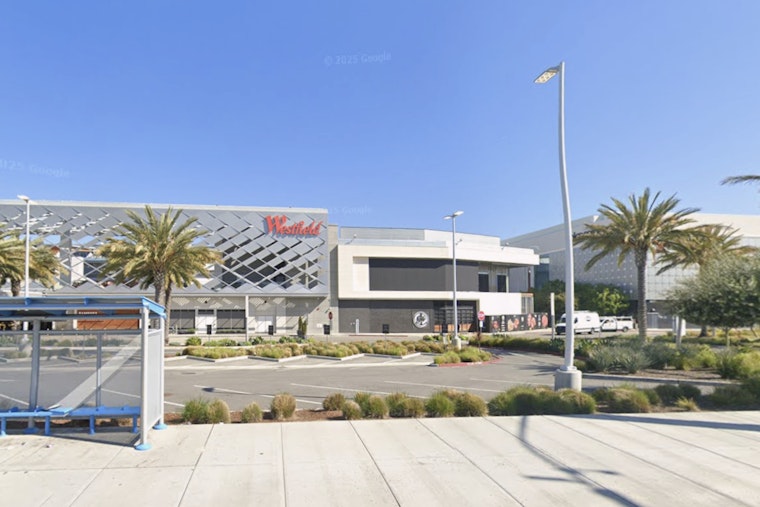 Black Friday Bedlam Gunfire at Westfield Valley Fair Mall Leaves Three Injured Including Teen