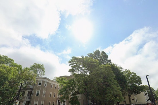 Boston Embraces Sunny Weekend with Cool Temps Before Daylight Saving Time Ends