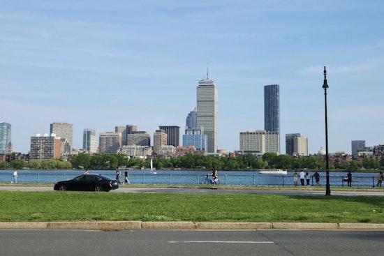 Bostonians Face Thanksgiving Week Weather Whirlwind with Sunny Days, Rainy Nights, and Gusty Winds