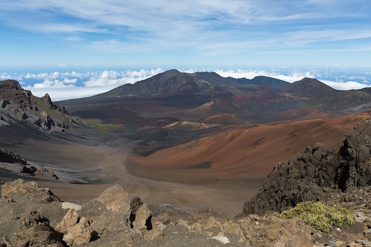 Chopper Rescue On Haleakalā After Maui Hikers Spend Frigid Night Stranded