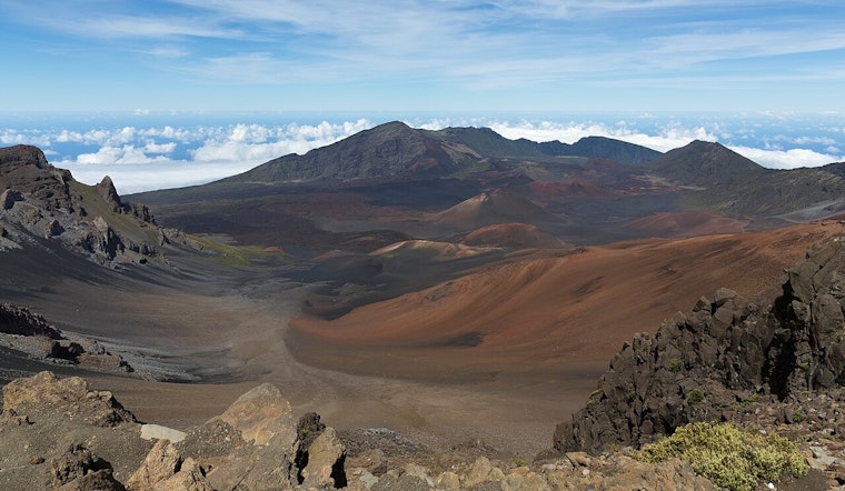 Chopper Rescue On Haleakalā After Maui Hikers Spend Frigid Night Stranded
