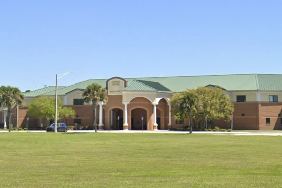 Clay County Teacher Pay Raise Plan Moves Forward Despite Criticism and Rallying Educators