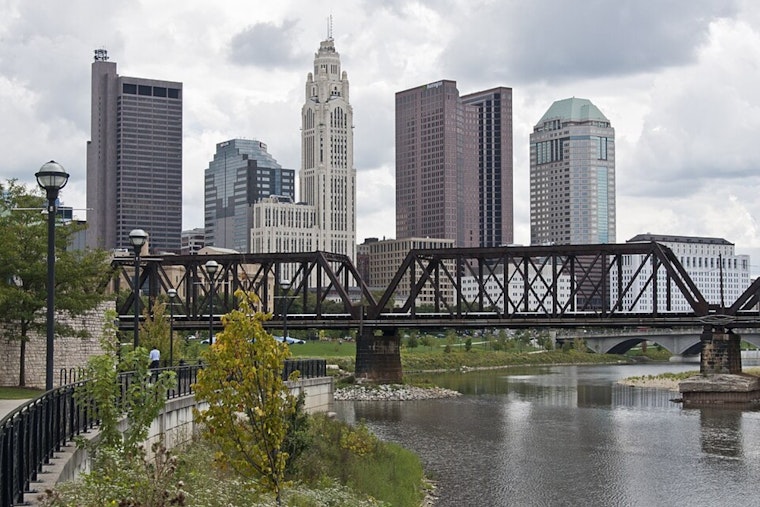 Cloudy Skies Persist in Columbus and Cincinnati, with Fog and Drizzle Expected