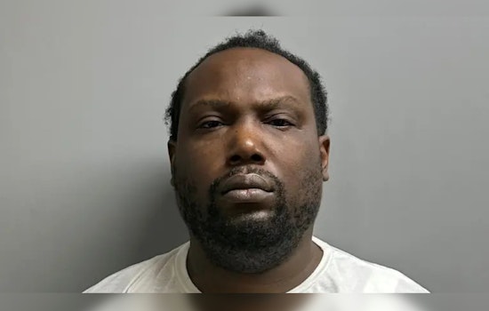Cops Collar Paroled Maywood Man In Gunpoint Heist at Oak Brook Circle K