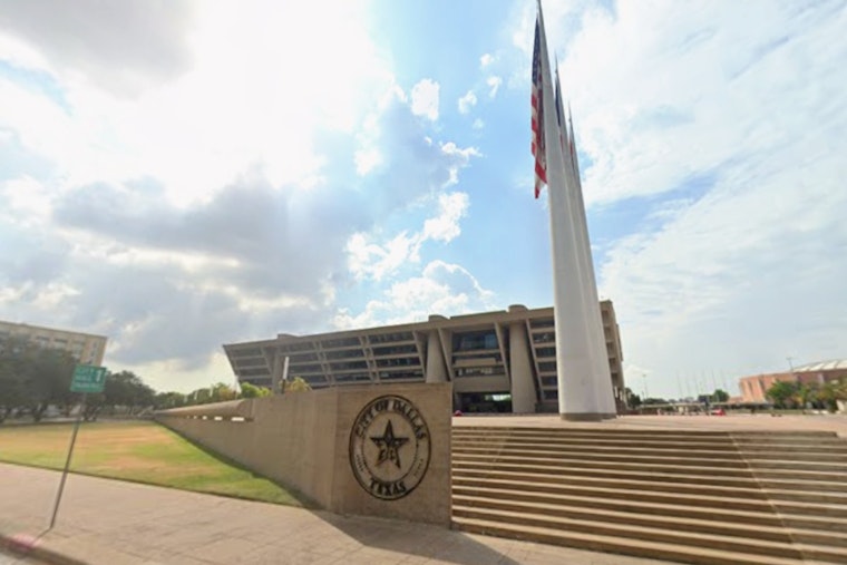 Dallas Snuffs Vapes Where Smoking’s Already Banned: No Puffing Indoors, Parks, or Near Doors