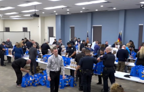 VIDEO: Denver Police Partner with AT&T, Walmart to Provide Thanksgiving Meals to 1,000 Local Families