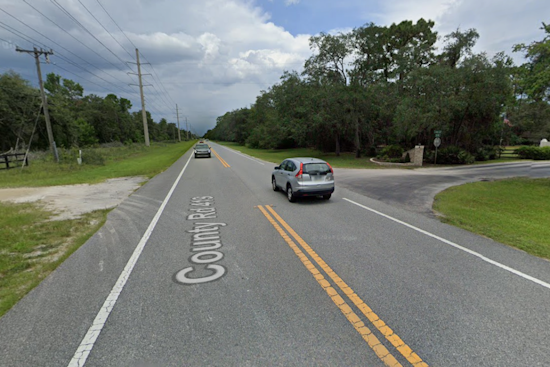 Driver Perishes After SUV Strikes Pole in Seminole County Near Oviedo