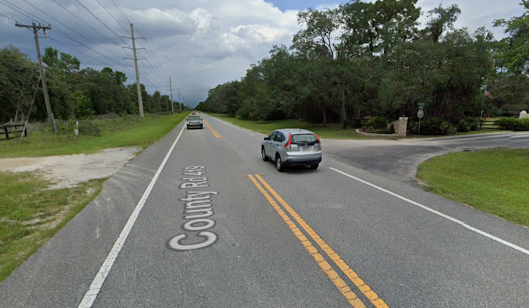 Driver Perishes After SUV Strikes Pole in Seminole County Near Oviedo