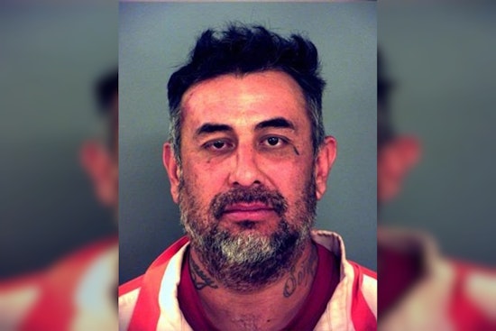 East El Paso Stabbing Suspect Barricades, Then Bows To SWAT