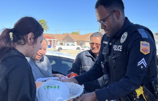 El Paso Police Partner with Walmart and TxDOT to Deliver Thanksgiving Meals to Families in Need