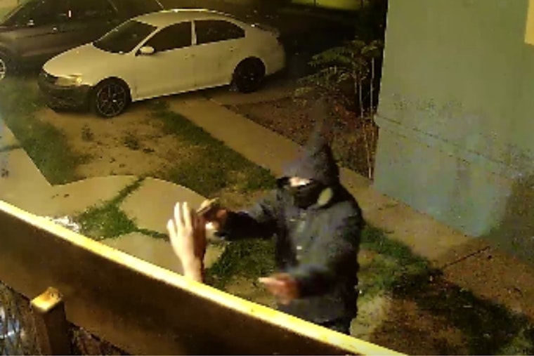 VIDEO: El Paso Police Seek Community Help to Solve Aggravated Robbery on Pera Block