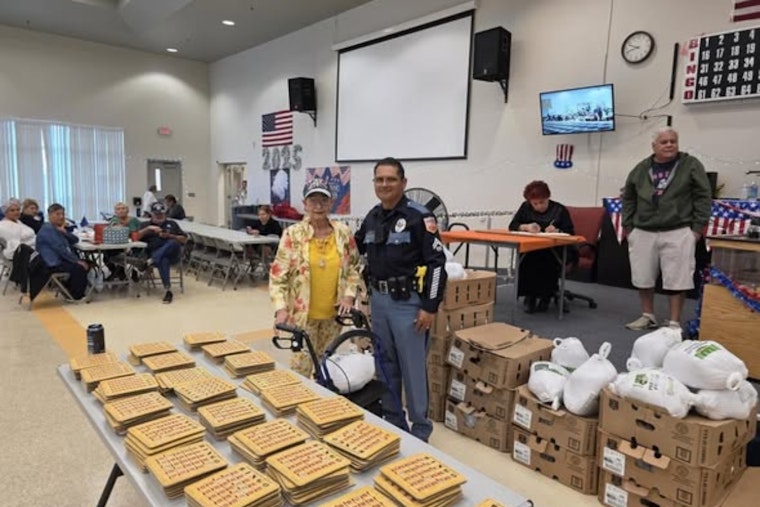 El Paso Police Warm Hearts with Thanksgiving Turkey Deliveries to Local Seniors