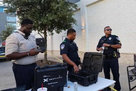Euless Police Spread Holiday Cheer at Annual Holiday at the Park Event
