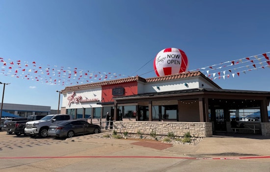 Ex-NFL Tight End Opens First Dallas-Fort Worth Fuego Taco in Burleson