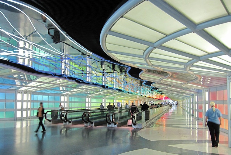 FAA Staffing Shortages Trigger Flight Chaos at Chicago's O'Hare Airport During Government Shutdown