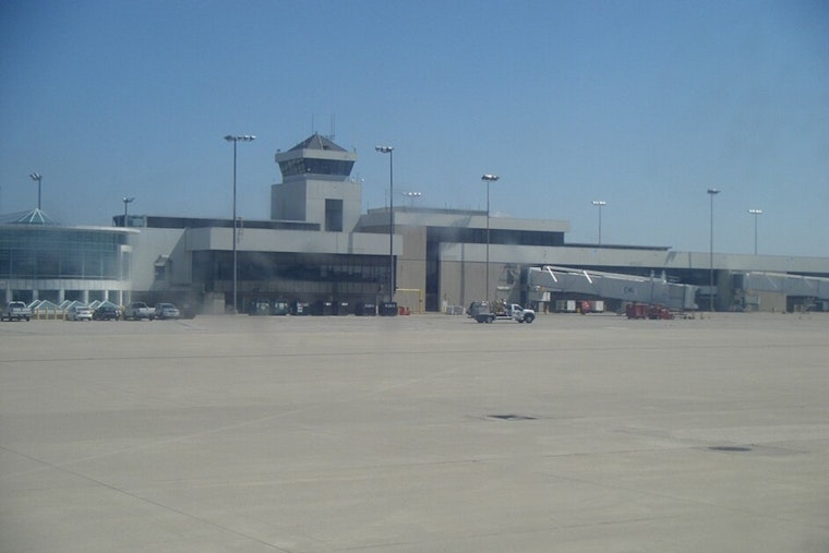 Federal Shutdown Forces 10% Cut in Flights at Cincinnati/Northern Kentucky International Airport
