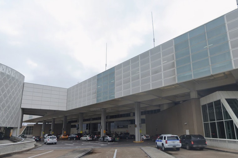 Federal Shutdown Sparks Massive Delays at Houston's Bush and Hobby Airports