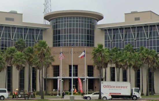 Feds Nab Ex-HPD Captain At Galveston Courthouse On New Child-Sex Rap