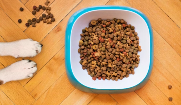 Folsom Pet Store Leads Compassionate Drive to Feed Pets During Government Shutdown