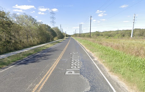 Four Hospitalized After Multi-Vehicle Head-On Collision on Pleasanton Road in San Antonio