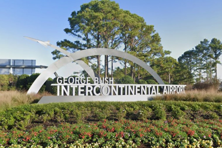 Fumes Onboard Prompt Emergency Diversion of American Airlines Flight to Houston, Five Hospitalized