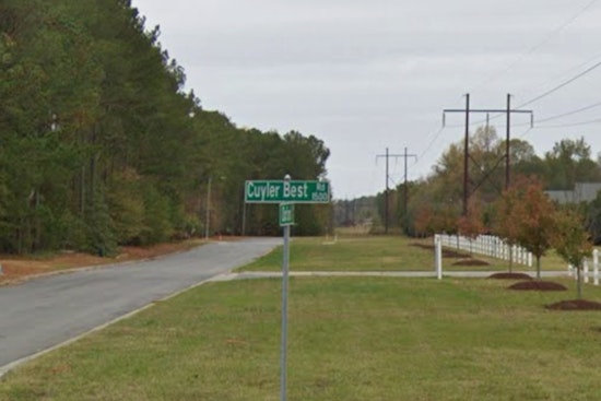 Goldsboro Police Officer Goes Extra Mile to Help Stranded Motorist on Cuyler Best Road