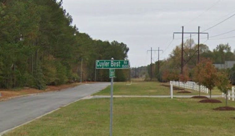 Goldsboro Police Officer Goes Extra Mile to Help Stranded Motorist on Cuyler Best Road