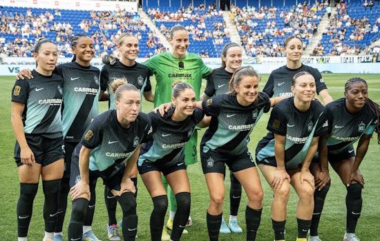 Gotham FC Honored with Key to New York City After Triumph in NWSL Championship