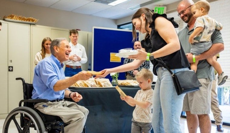 Governor Greg Abbott Honors Reconstruction Volunteers at Kerrville's Dietert Center