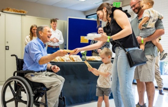 Governor Greg Abbott Serves Meals and Praises Volunteers at Kerrville Luncheon for Flood Recovery Efforts