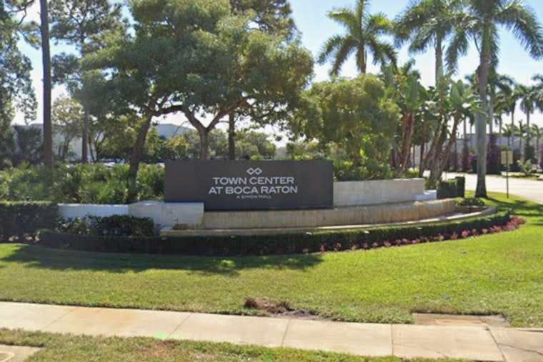 Gunfire Reports Unfounded After Boca Raton Mall Disturbance as Police Presence Intensifies Amid Holiday Shopping