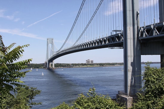 Hang Glider Charged with Reckless Endangerment for Verrazzano-Narrows Bridge Stunt in Brooklyn