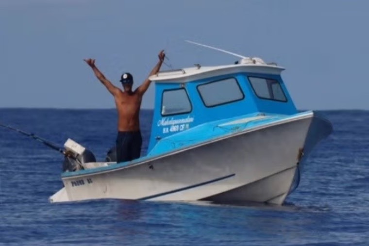 Hawaiʻi Island Police Appeal for Public's Help in Locating Missing Fisherman Earl Hind and His Vessel