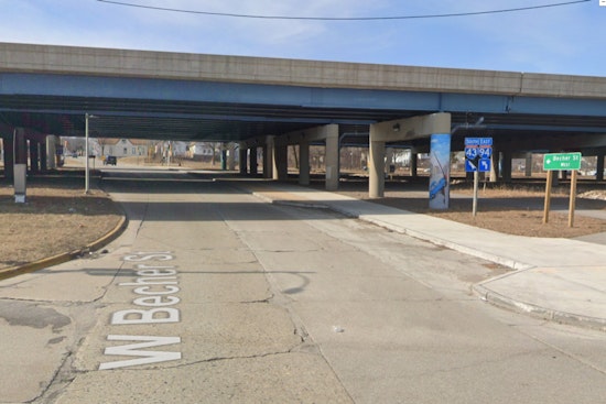 High-Speed Police Chase Ends in Crash in Milwaukee Four Hospitalized, Charges Pending Against Driver