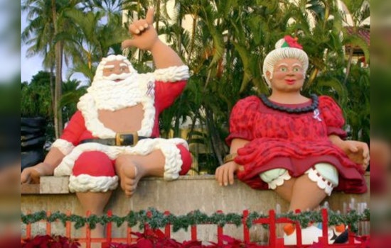 Honolulu City Lights Ignites Holiday Spirit with Tree Lighting and Electric Light Parade