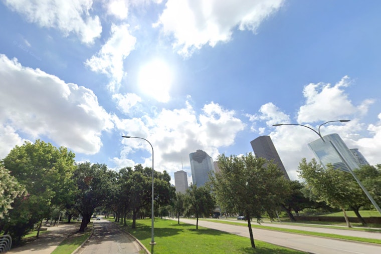 Houston Braces for Unseasonably Warm Thanksgiving Amid Climate Change Concerns